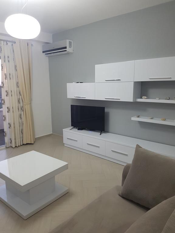 Modern Cozy Apartment Seaview Vlore Bagian luar foto