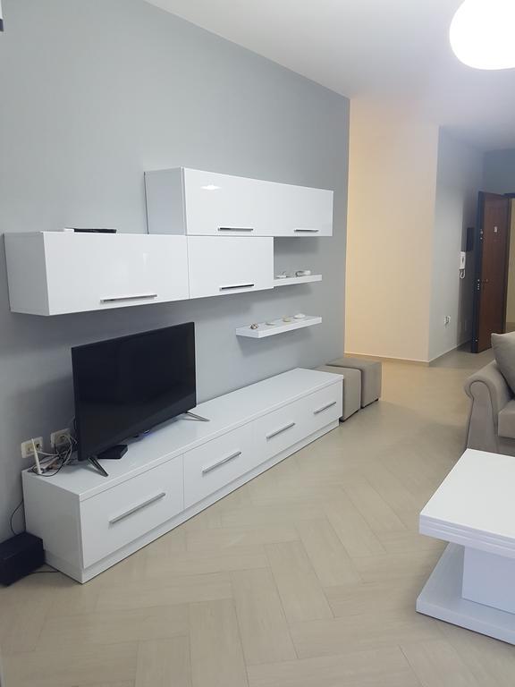 Modern Cozy Apartment Seaview Vlore Bagian luar foto