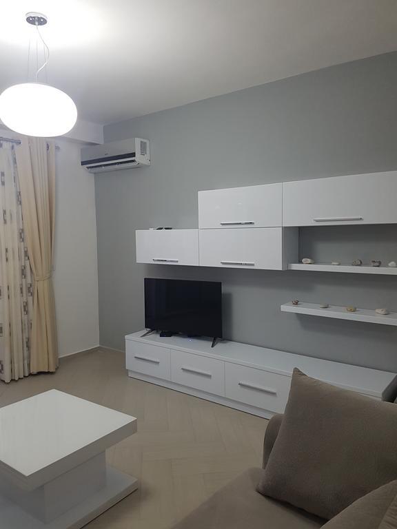 Modern Cozy Apartment Seaview Vlore Bagian luar foto