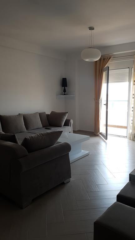 Modern Cozy Apartment Seaview Vlore Bagian luar foto